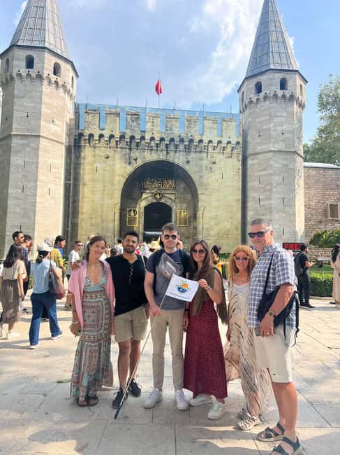 Topkapi Palace & Harem, Skip-the-Line Entry with SMALL GROUP - Stop 1: Topkapi Palace in about an hour of guided highlights